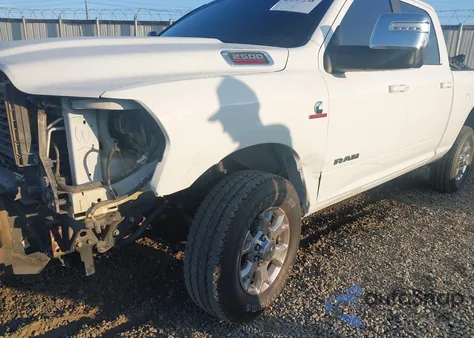 2023 Ram 2500 Laramie 4X4 6'4 Box z USA, uszkodzony, nr VIN 3C6UR5FL9PG588399